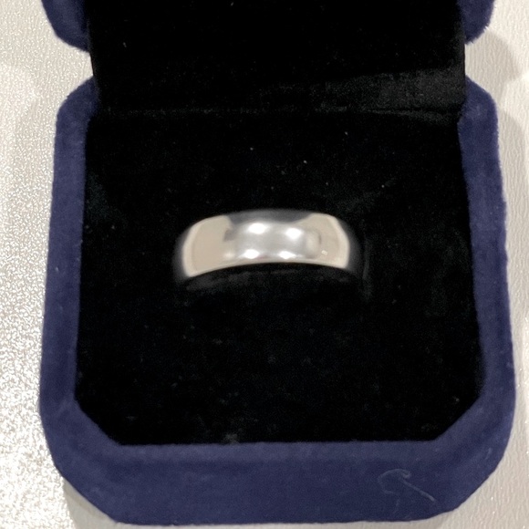 NWT 6mm Silvertone Wedding Engagement Ring Size 7. Engraved “I Love You” - Picture 2 of 6